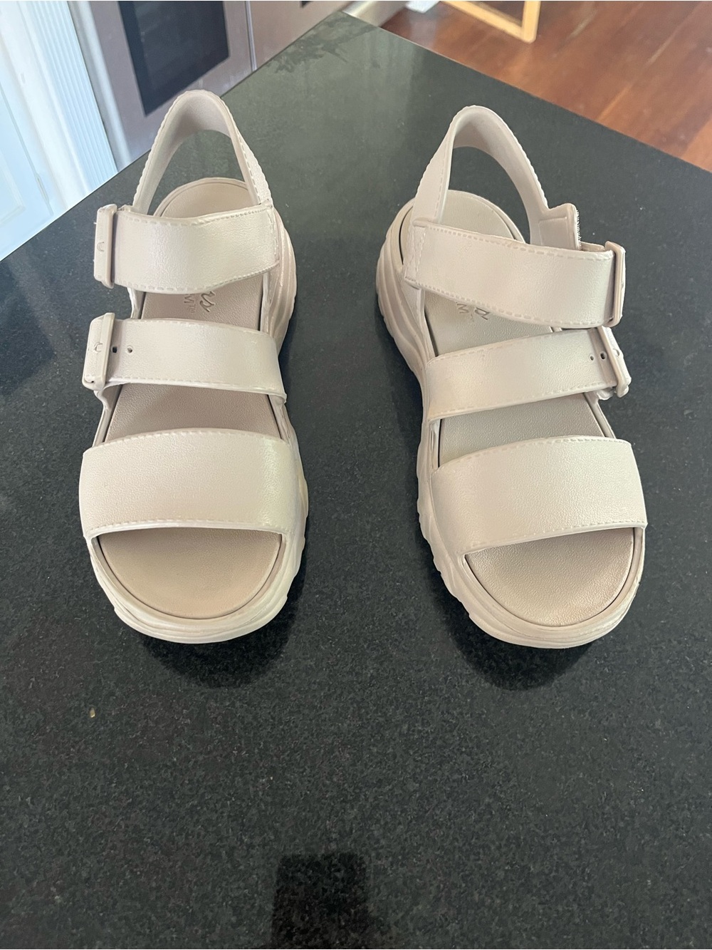 Skechers Women's Sandals in Light Beige/Cream